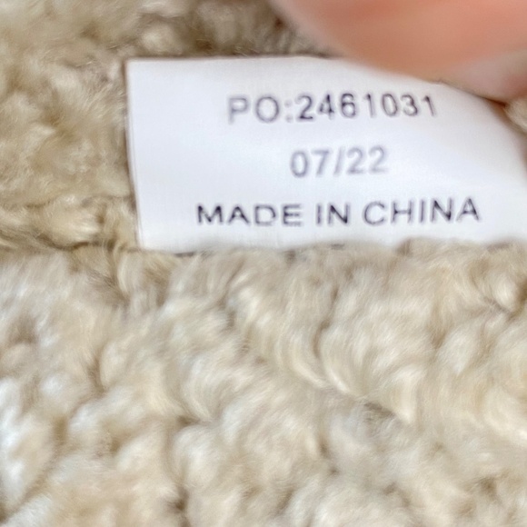 ABERCROMBIE & FITCH  Women's Sherpa Shearling Mules Slippers Shoes Size 7 - Picture 5 of 5